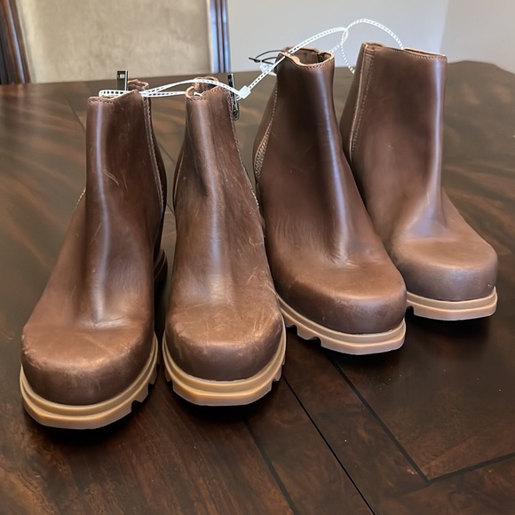 Sorel
Joan of Arctic Waterproof Leather Wedge Zip Booties - Picture 7 of 16